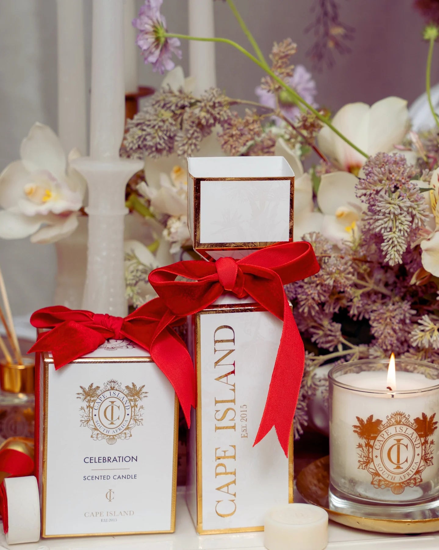 Cape Island Celebration Classic Candle - white