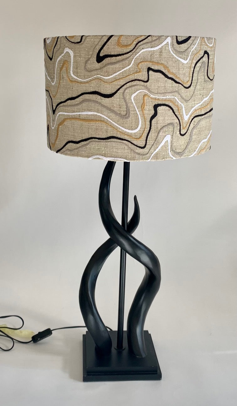 Black duo kudu horn lamp with waves shade