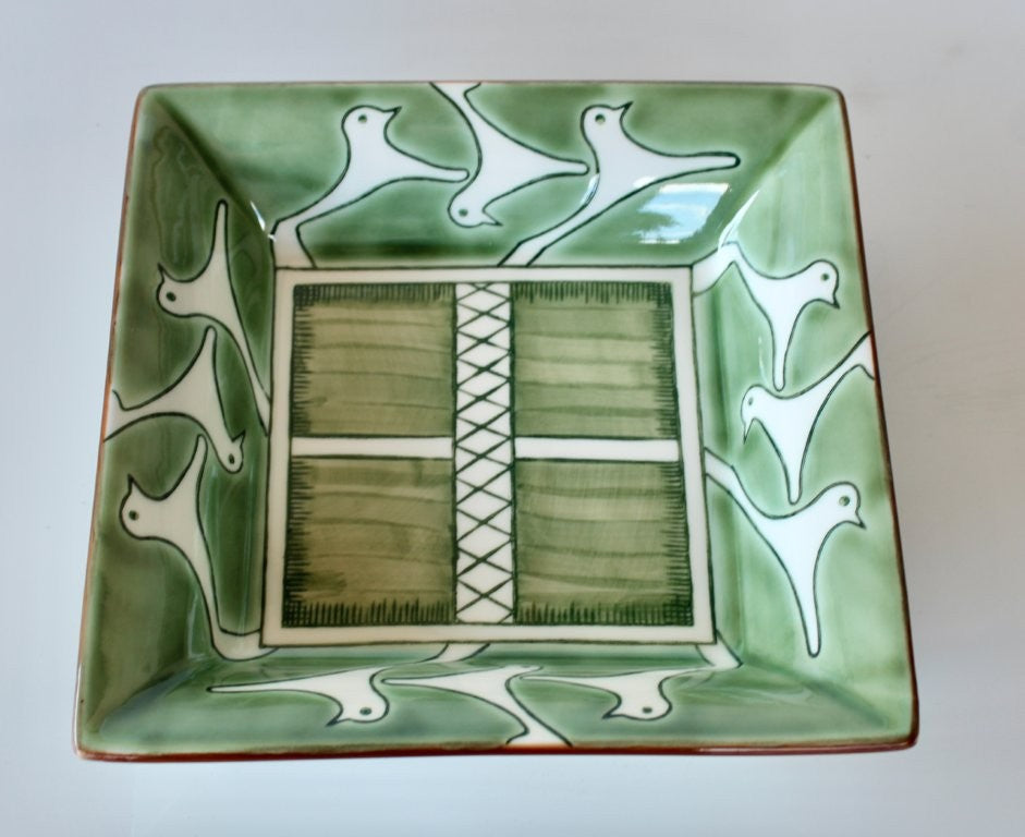 GREEN WINDOW CERAMIC PLATE 18X18CM