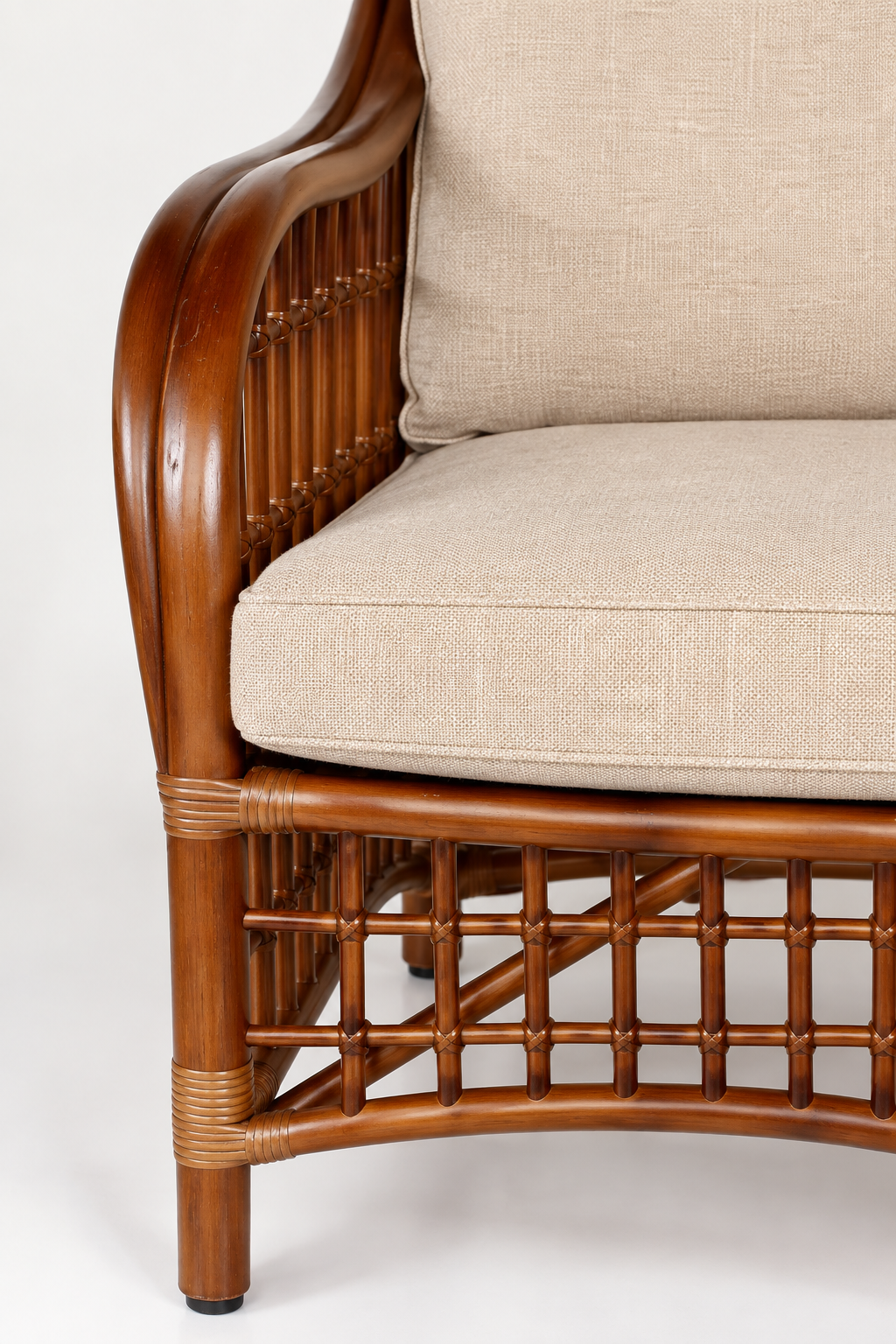 WEST COAST ARM CHAIR WITH 2 BEIGE CUSHIONS