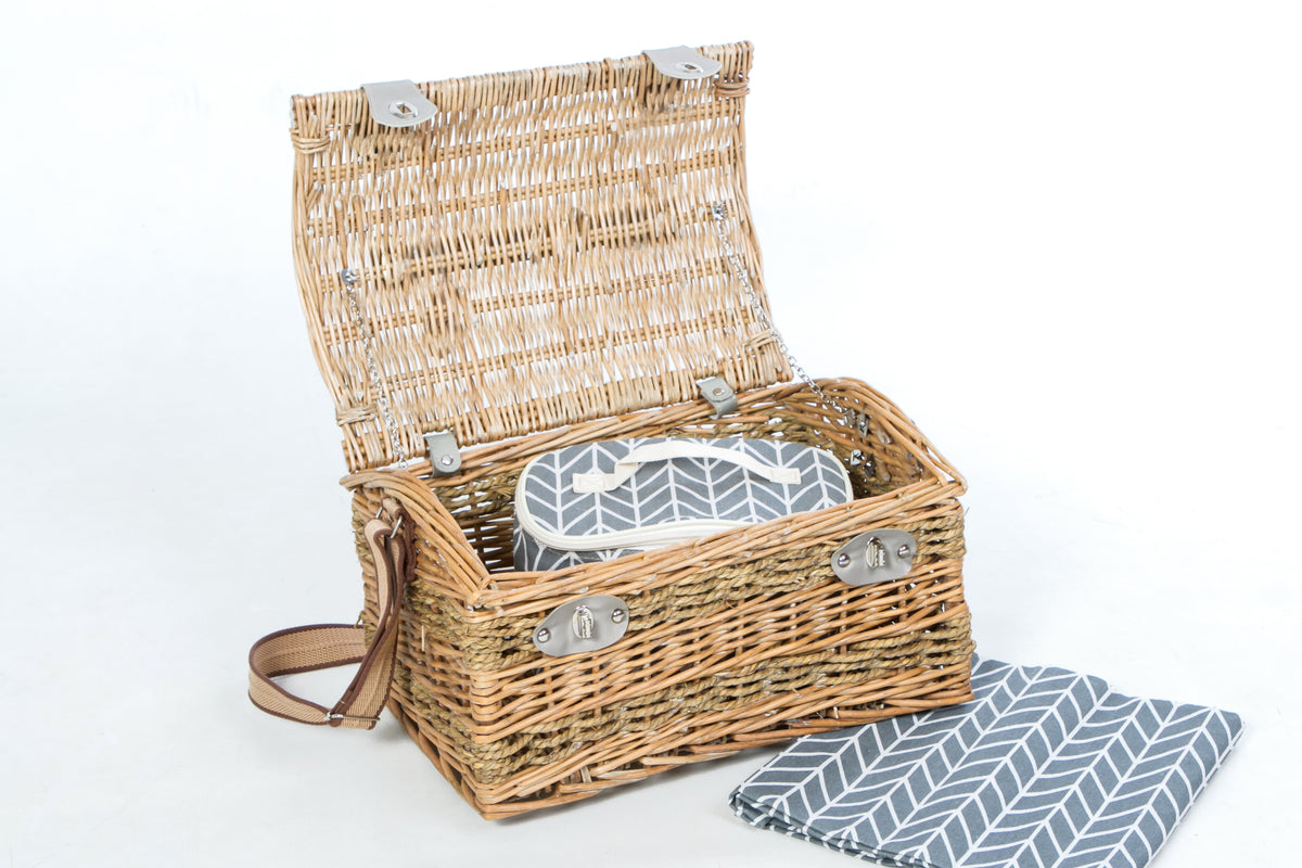Classic Picnic Basket without Cutlery