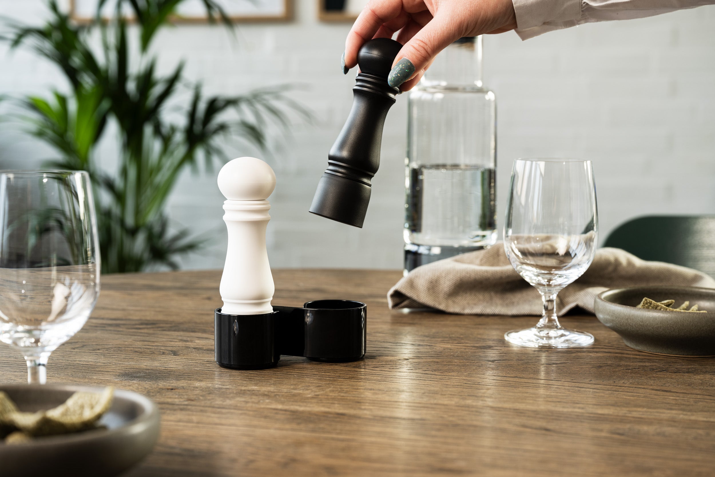 CRUSHGRIND MINI GRINDER SET 14CM BLACK/WHITE