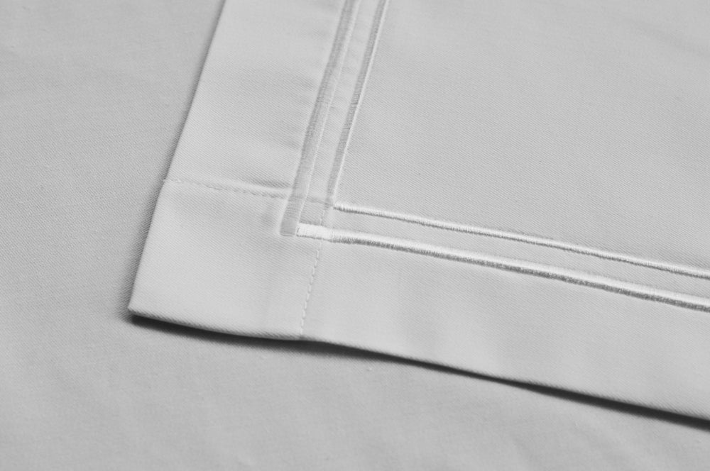 Luxury Satin Table Cloth 180cm x 230cm