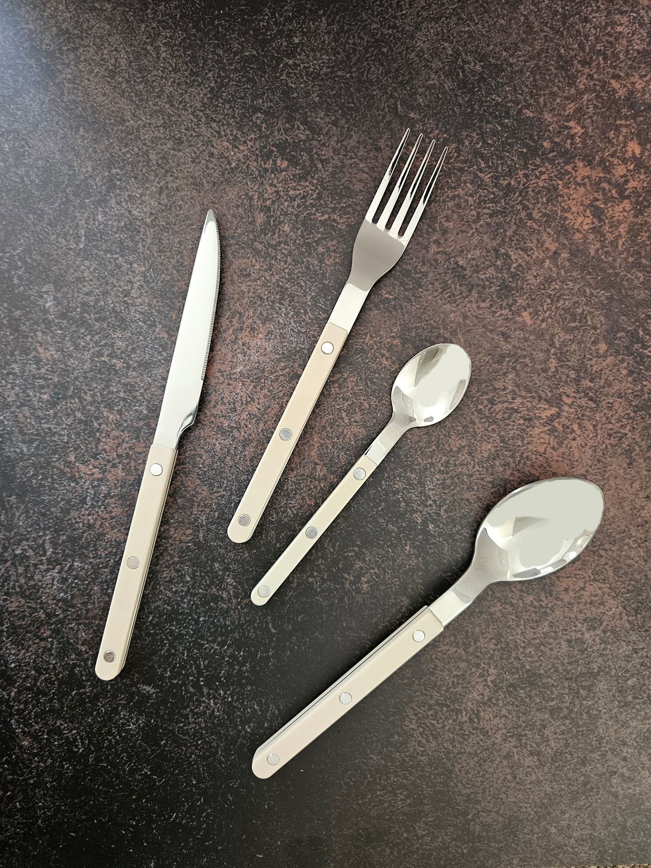 Louisiana 16 piece Cutlery Set in Ivory