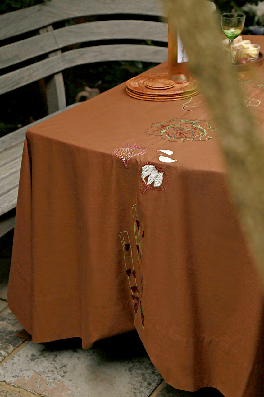 REED LINEN - Botanical Tablecloth & Napkins - Daschund