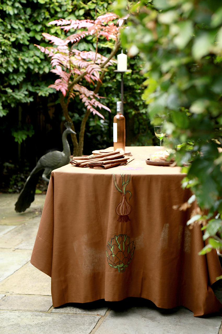 REED LINEN - Botanical Tablecloth & Napkins - Daschund