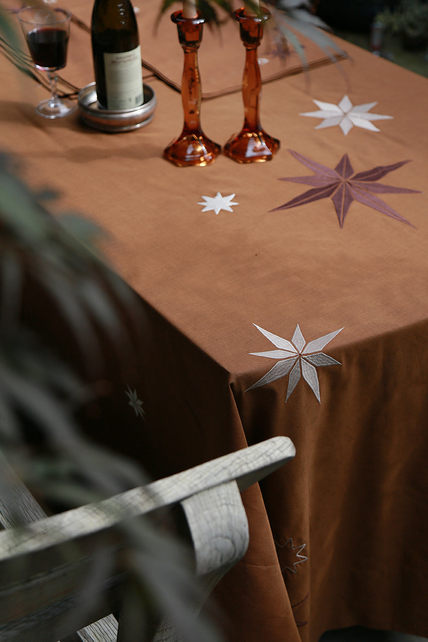 REED LINEN - Constellation Tablecloth & Napkins - Daschund  and Brown