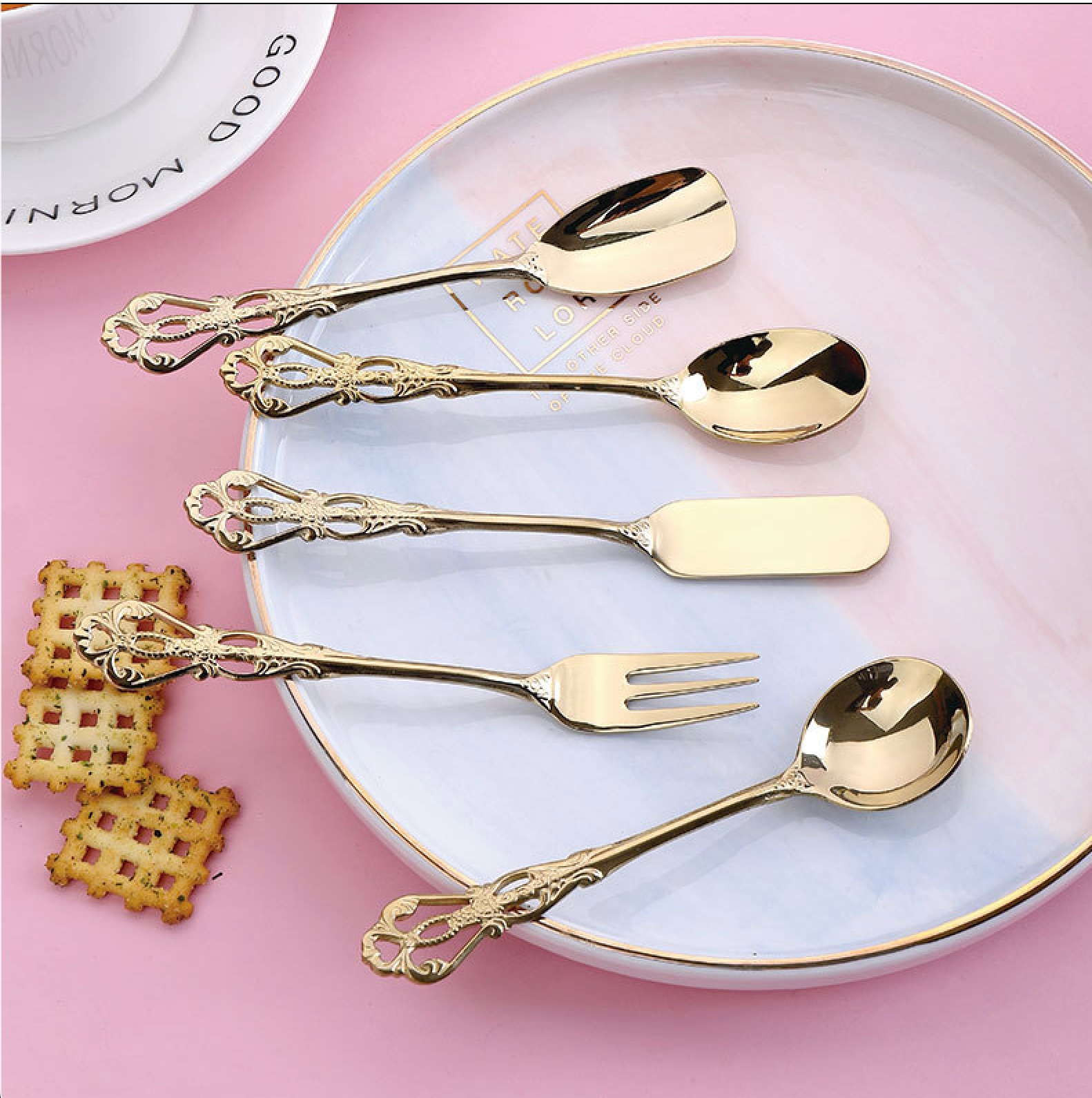 Vintage Gold Cake Forks - NetDécor 