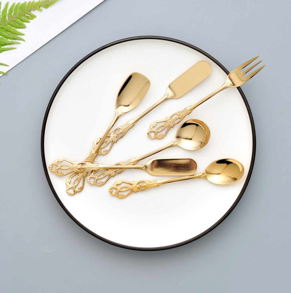 Vintage Gold Cake Forks - NetDécor 