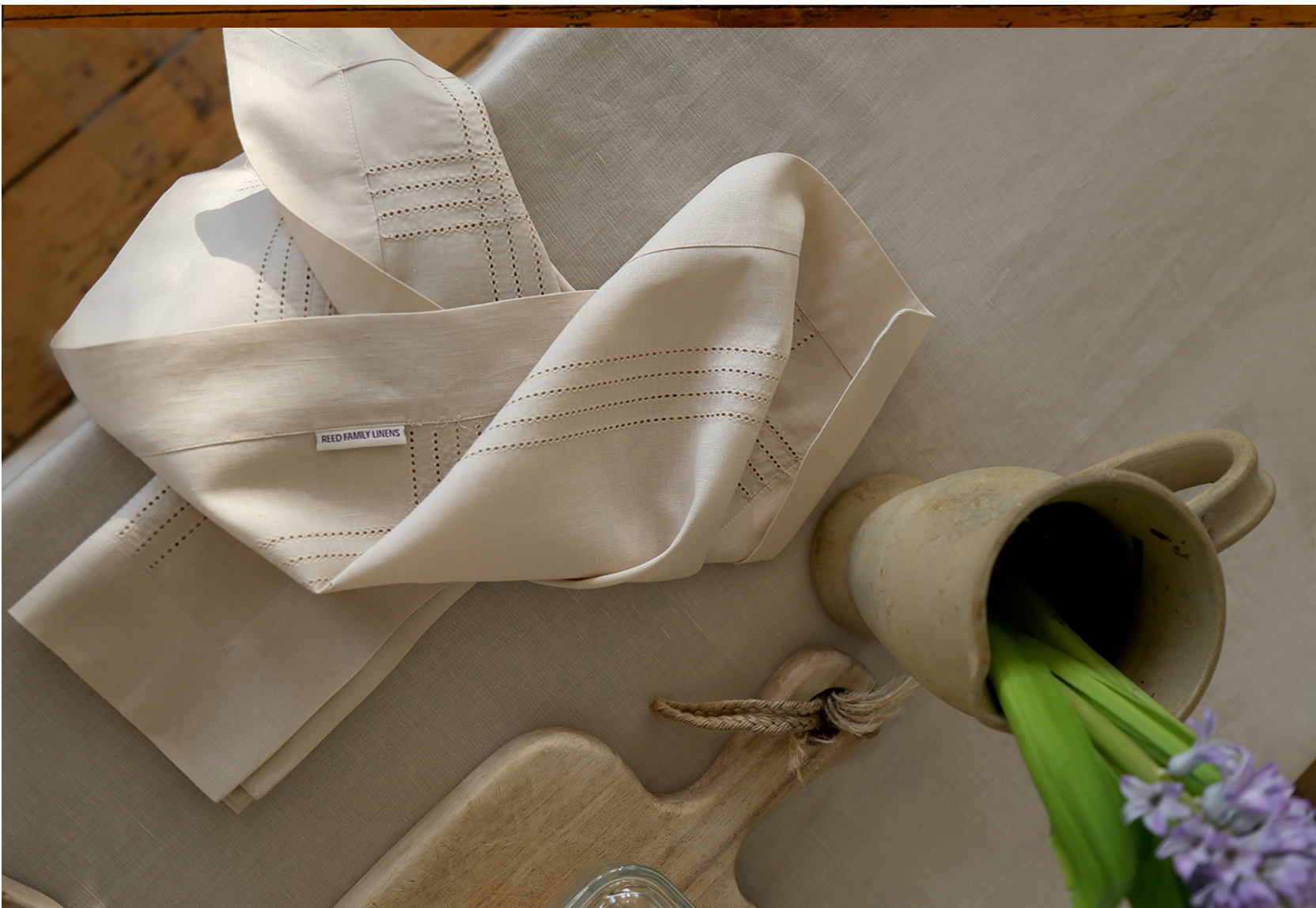 Reed Linen - Anthurium Tablecloth Set