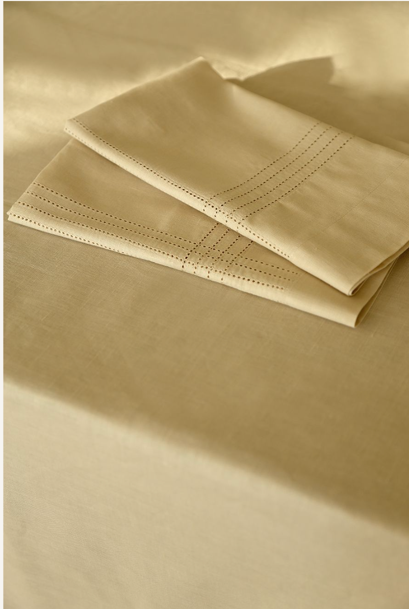 Reed Linen - Anthurium Tablecloth Set