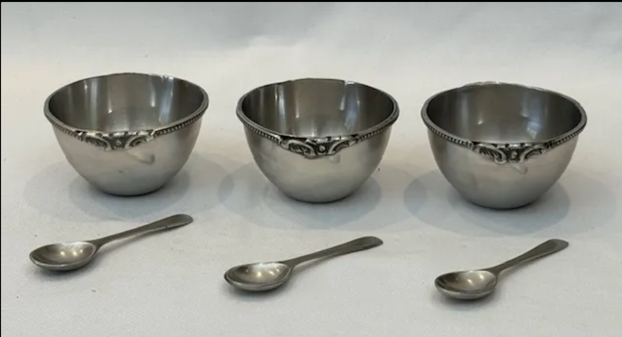 SALSA BOWLS ON TRAY WITH SPOONS VICTORIAN