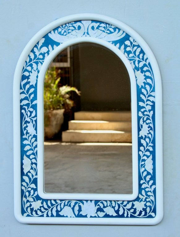 WOODEN BLUE & WHITE ARCH MIRROR