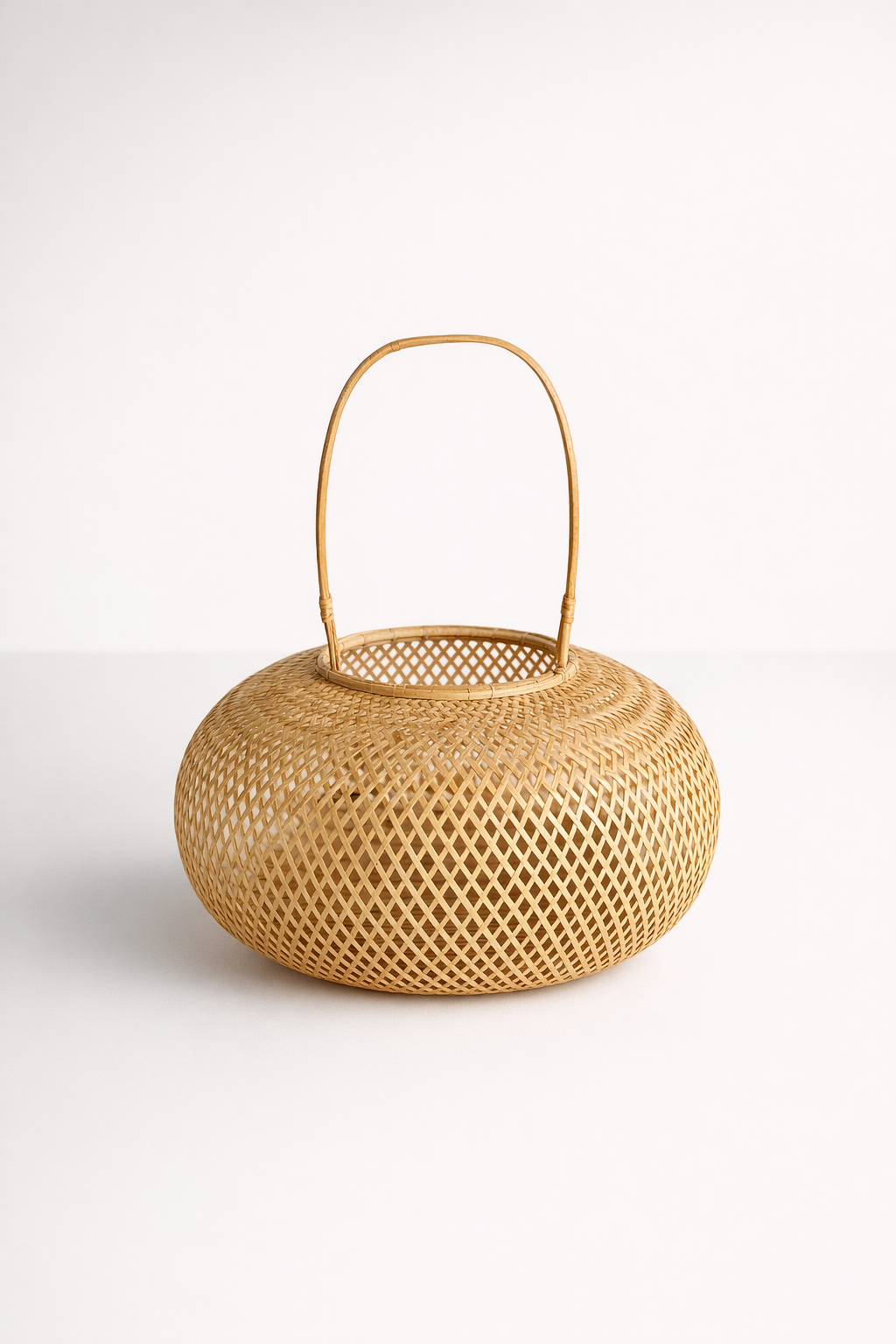 Rattan Hurricane Lamp With Handle