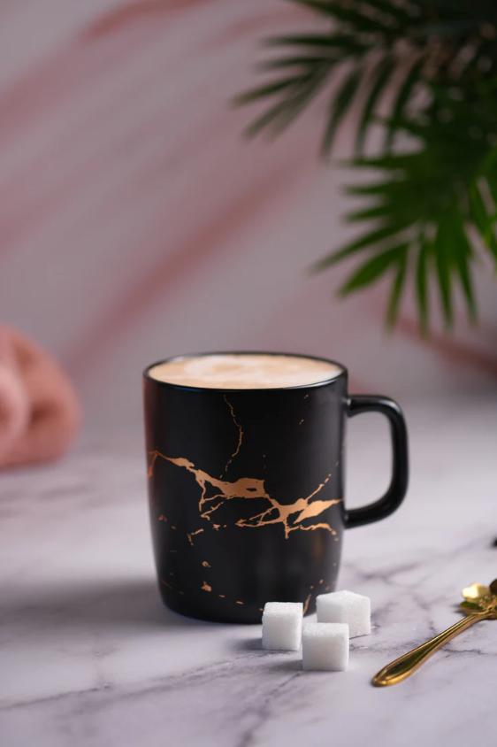Kintsugi Breakfast Mug in Black and White