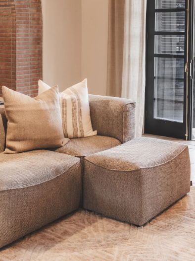 Ladismith Ottoman in Abbey Road Natura