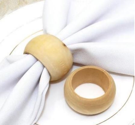 4 Piece Napkin Ring Set in Beech Wood