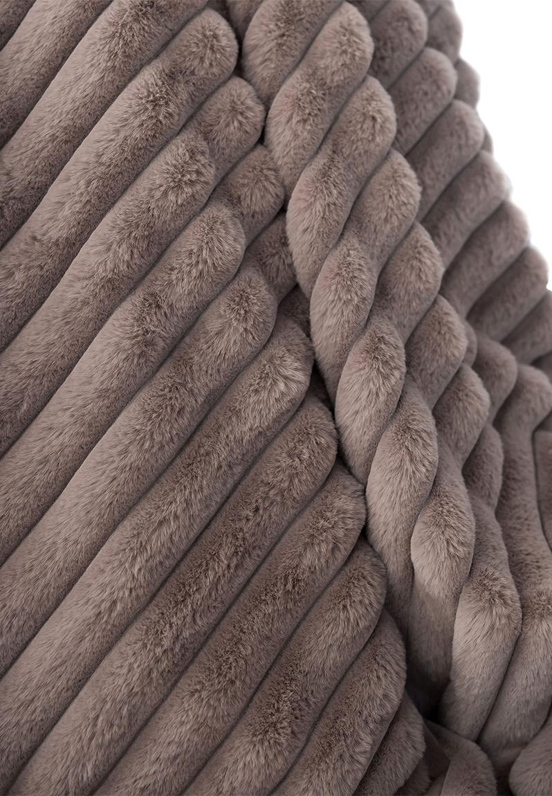 Fluted Faux Fur Throw in Taupe - KING SIZE