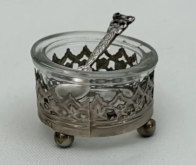 Queens Salt Pot