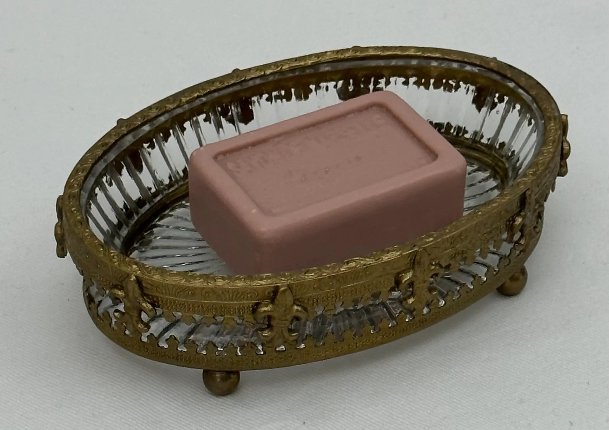 Antique Brass Fleur Soap Dish