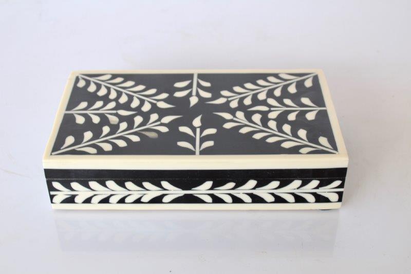 BLACK & BONE FLORAL OBLONG BOX - NetDécor 