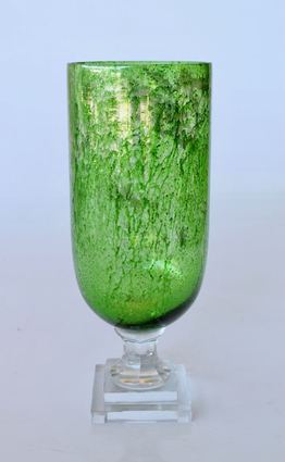 LARGE ANTIQUE GREEN GLASS CANDLE HOLDER ON FOOT - NetDécor 
