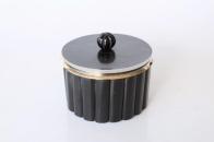 MEDIUM BLACK BONE ROUND BOX WITH SILVER LINING - NetDécor 