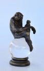MONKEY ON GLASS BALL - NetDécor 