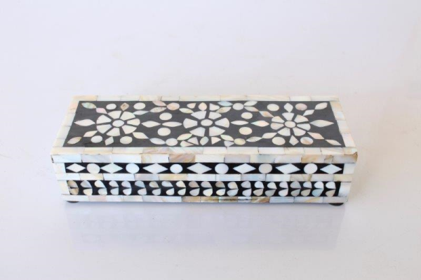 MOTHER OF PEARL BLACK OBLONG BOX - NetDécor 