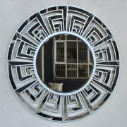 ROUND KEY DESIGN SILVER MIRROR - NetDécor 