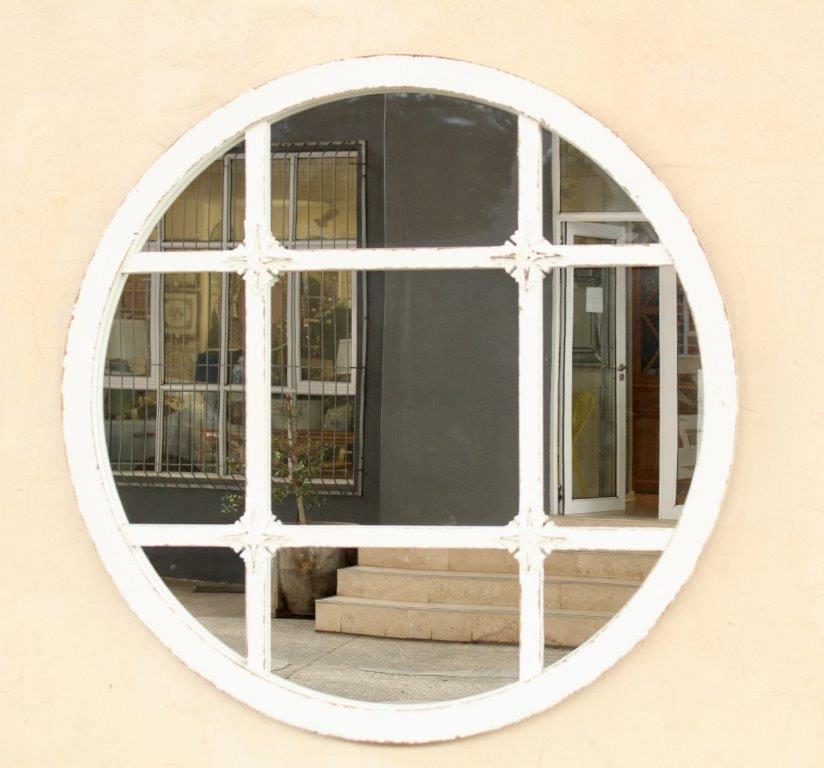 WHITE DISTRESSED 9 PANE ROUND MIRROR - NetDécor 