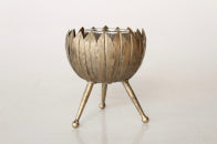 GOLD METAL CANDLE HOLDER ON FEET - NetDécor 