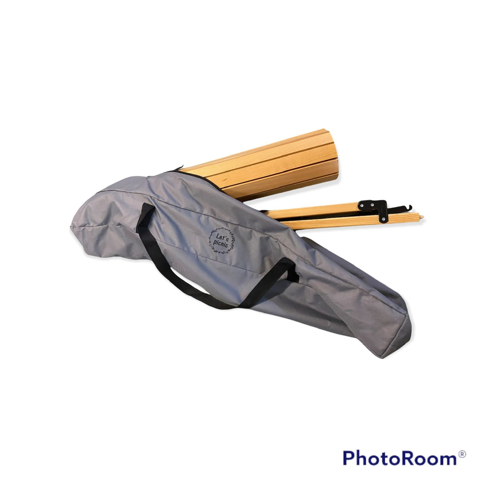 OutDoor Rolling Table & Chairs (sold separately) - NetDécor 