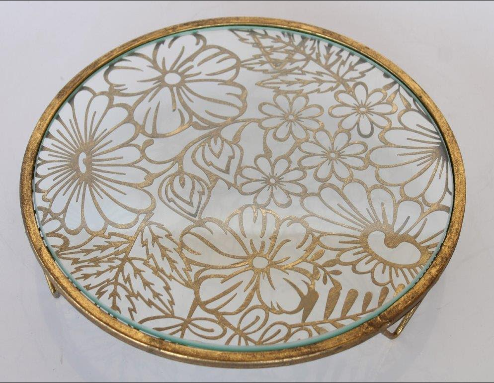 Round Metal Detail Cake Stand - NetDécor 