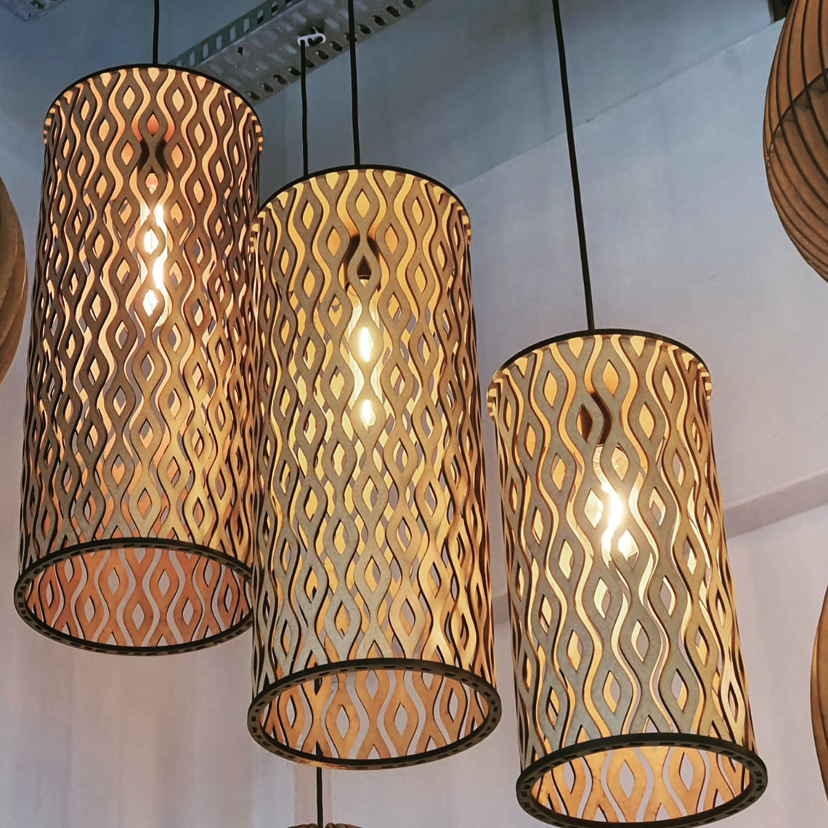 Eco Friendly Wave Tube Chandelier - NetDécor 