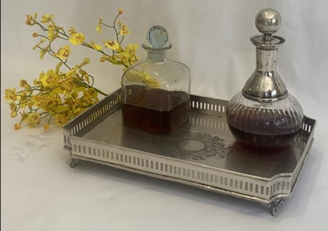 Queen Drinks Tray - NetDécor 