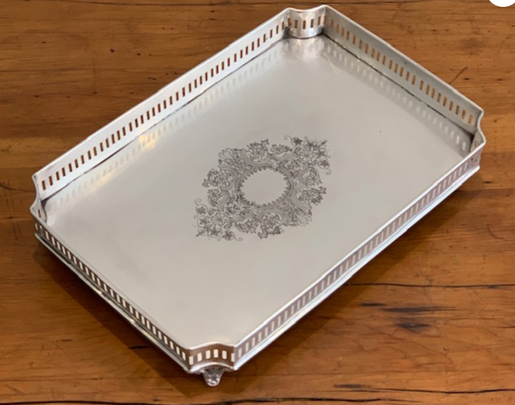 Queen Drinks Tray - NetDécor 