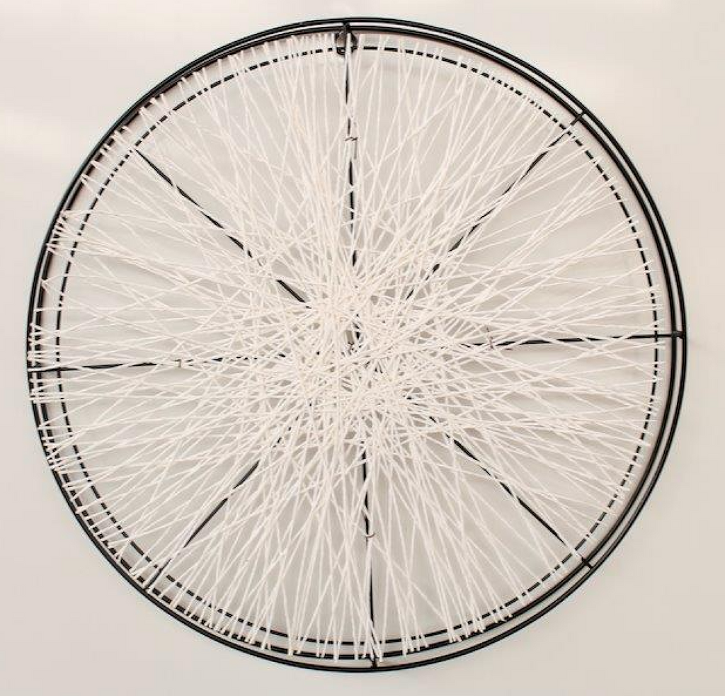 String & Metal Wall Hanging – NetDécor