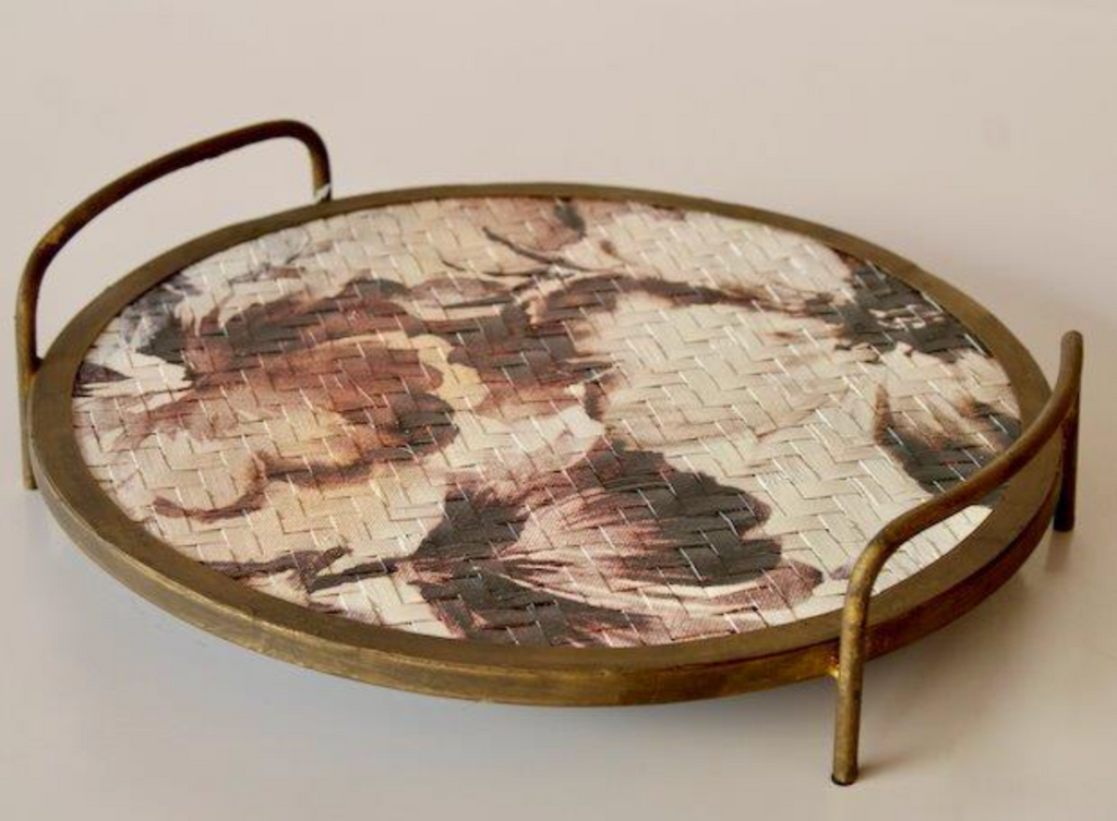ROUND RATTAN FLORAL TRAY WITH METAL FEET - NetDécor 