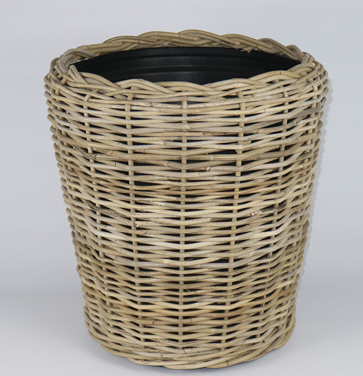 Rattan Thick Lined Planter - NetDécor 