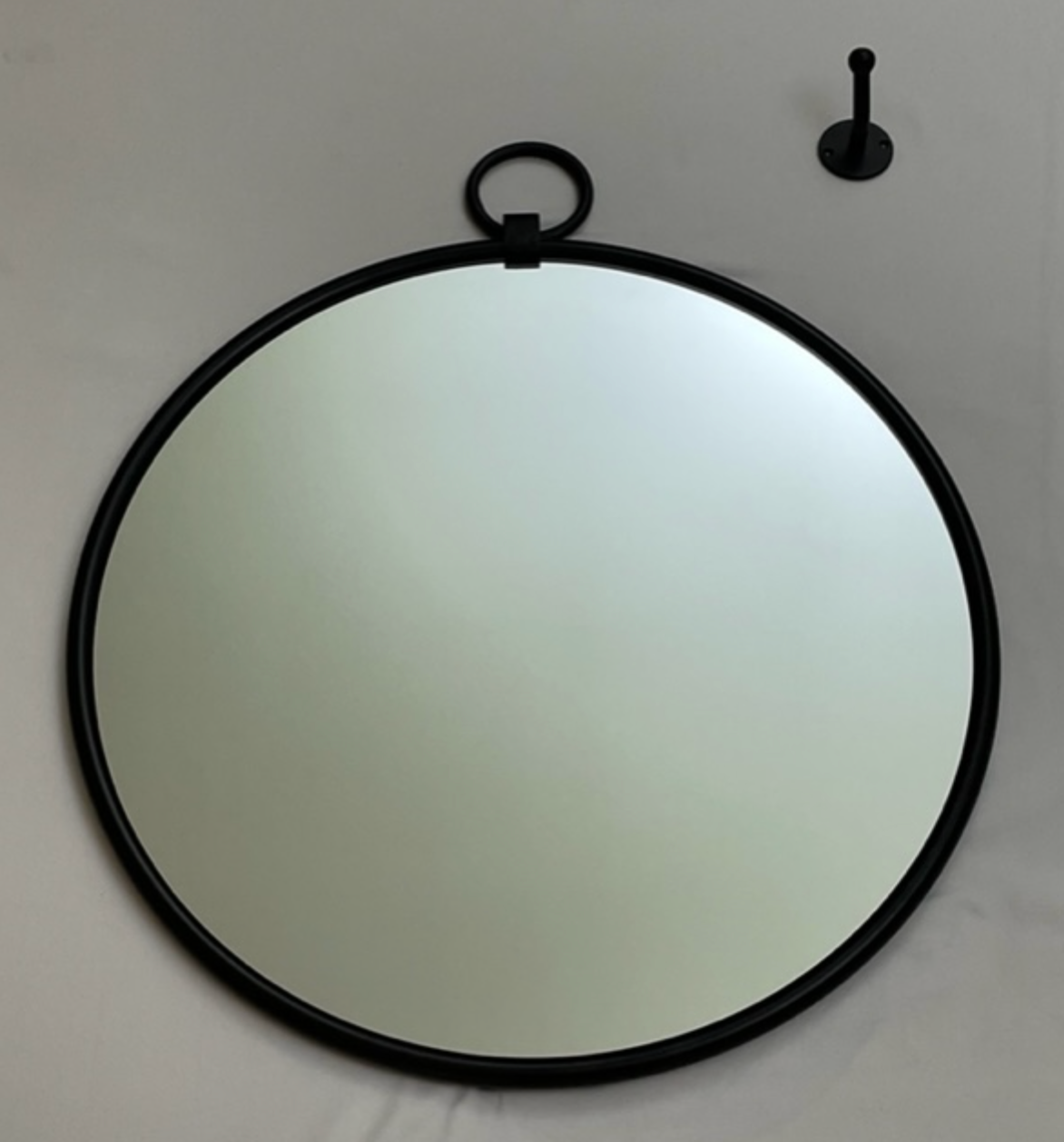 MIRROR ROUND CLASSIC WITH HOOK MATT BLACK - NetDécor 