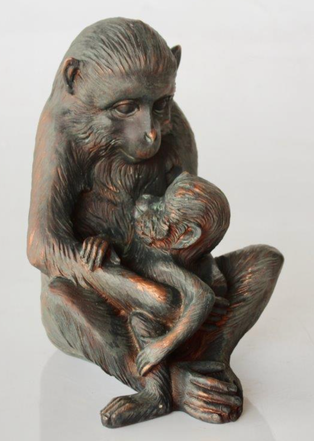 Resin Monkey with Baby - NetDécor 