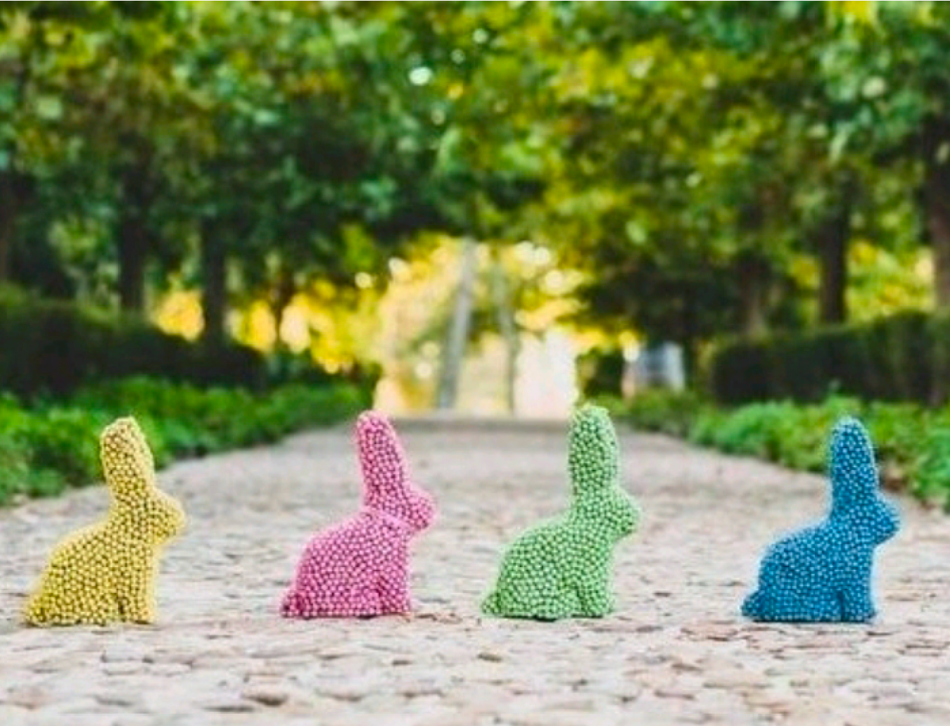 Sitting Seeded Rabbits - NetDécor 