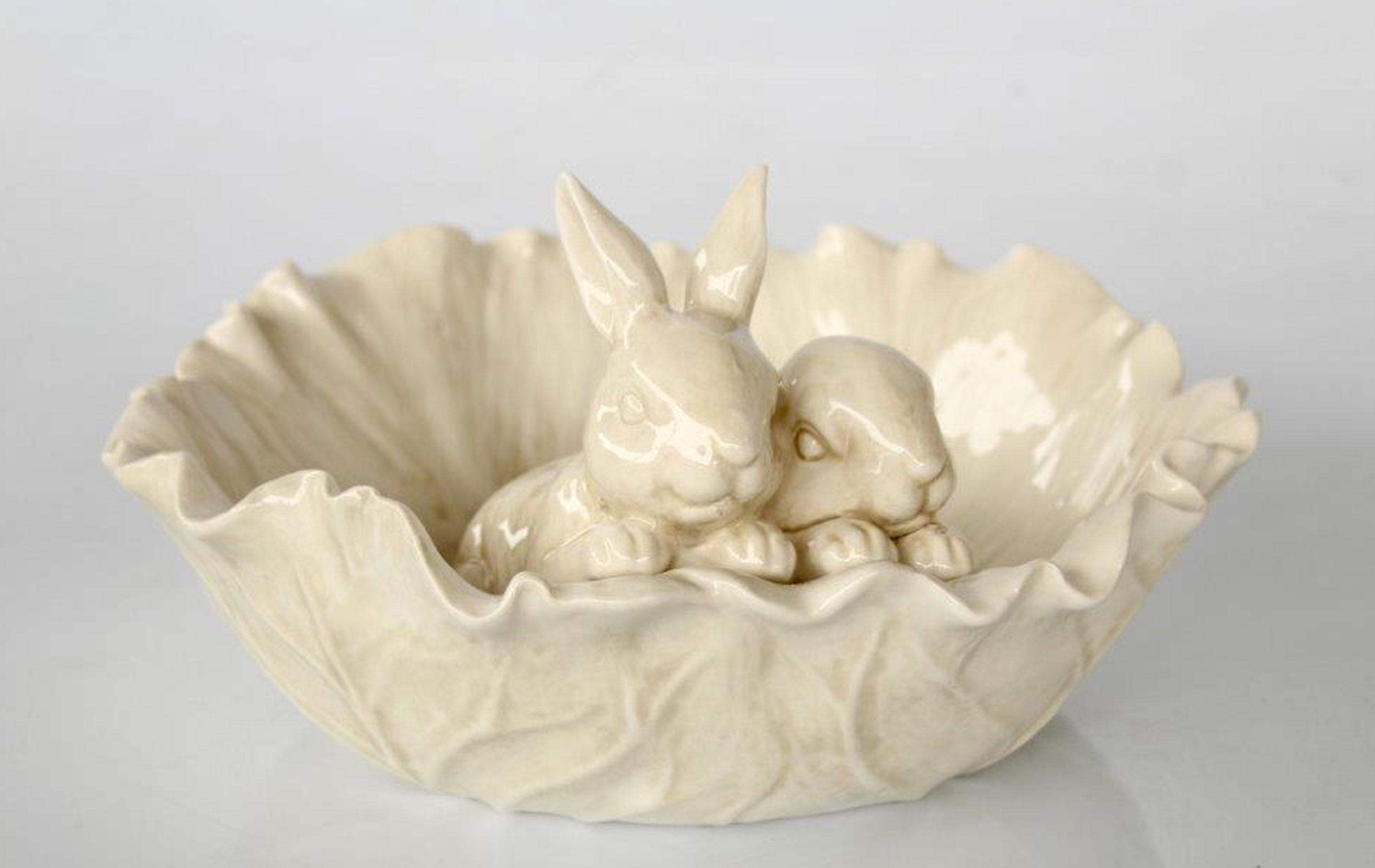 Cream Cabbage Bowl with 2 Rabbits - NetDécor 