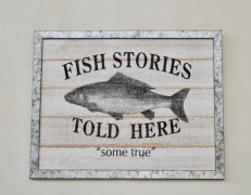WOODEN 'FISH STORIES' SIGN - NetDécor 