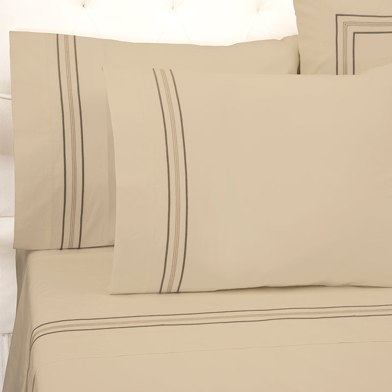 Percale Mowbray Taupe Sand Standard Pillowcase - NetDécor 