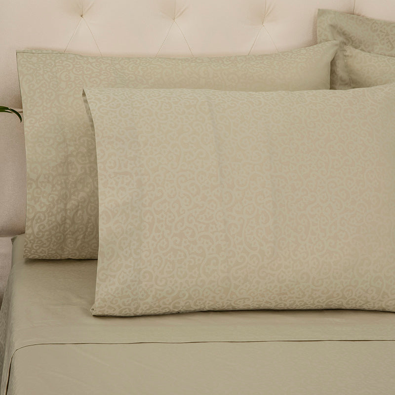 Percale Princess Grace Taupe Standard Pillowcase - NetDécor 